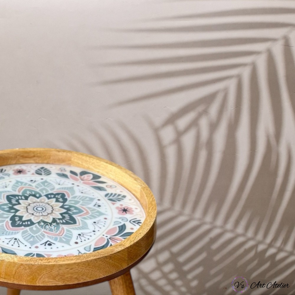 Round end table with smooth polished finish
