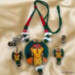Hand Painted Maa Rang Pendant Earring Set